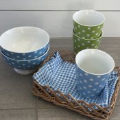 Servett blå-vit rutig från Falby finns hos halloncollection.se
